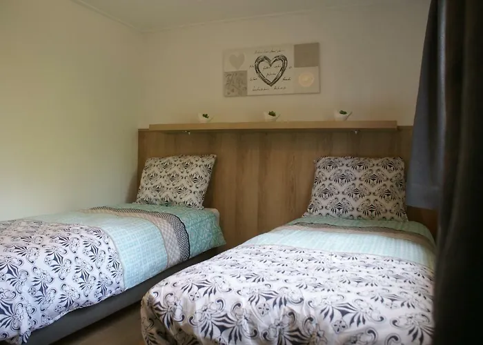 T'bakkersboschje Nummer 8 Dağ evi *